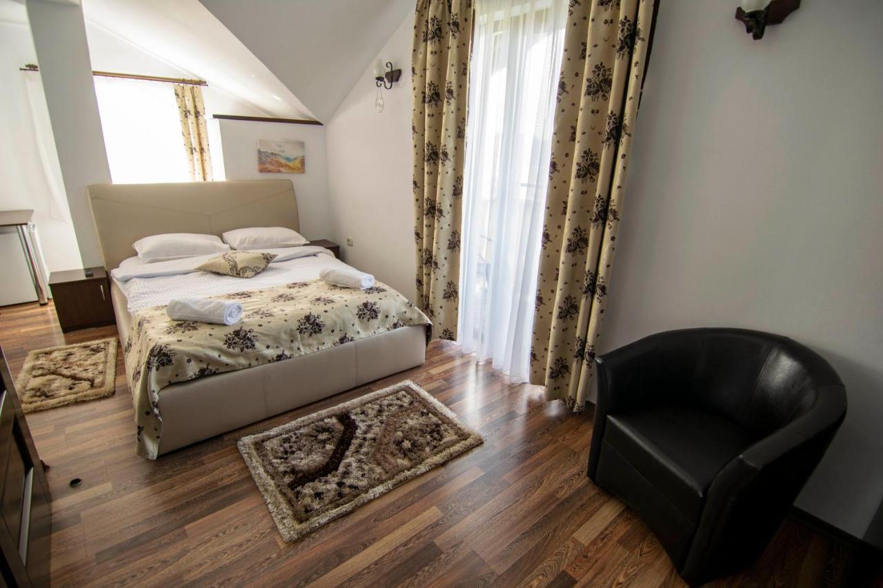 Alpina Panoramic Hotel Moisei Ngoại thất bức ảnh